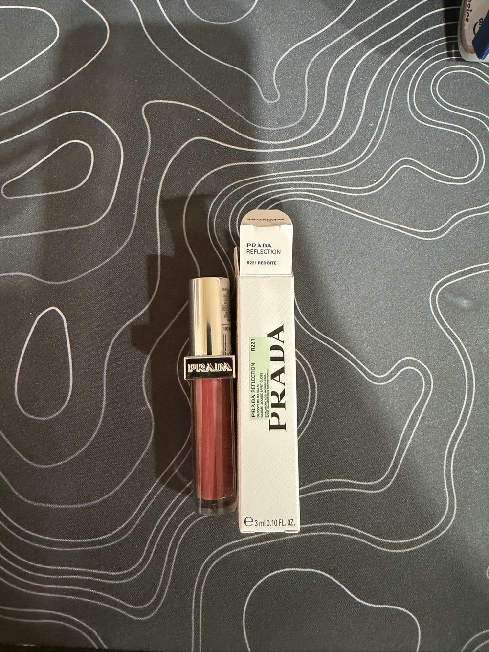 Prada Reflection Liquid Lipstick - Red